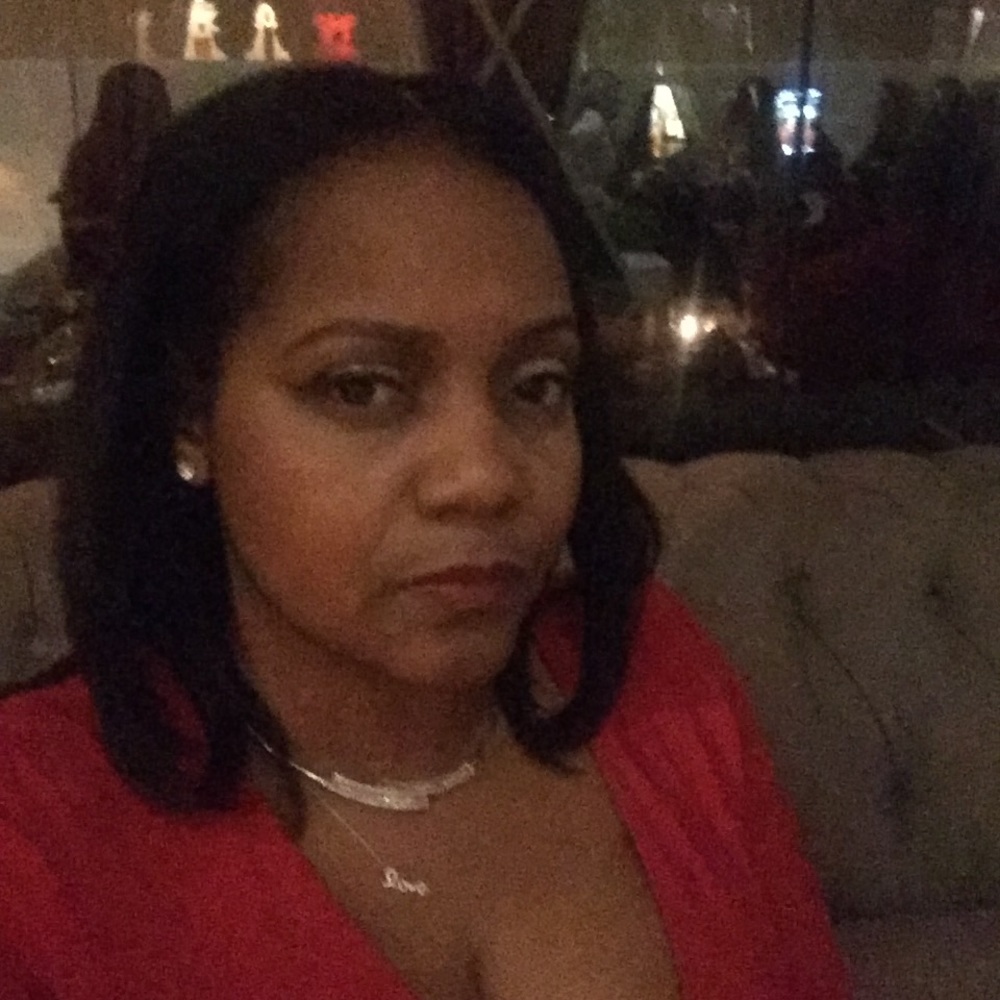 Meet your Posher, Angela